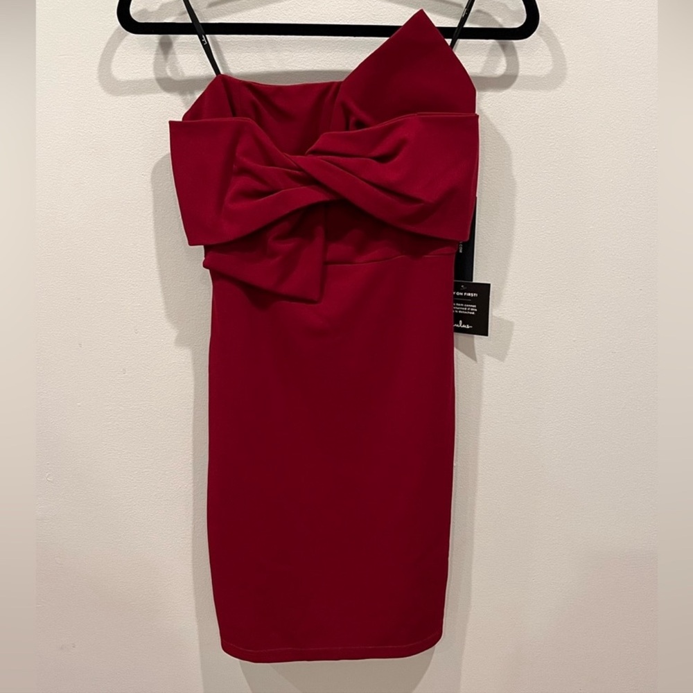 Lulu's Maroon Strapless Dress